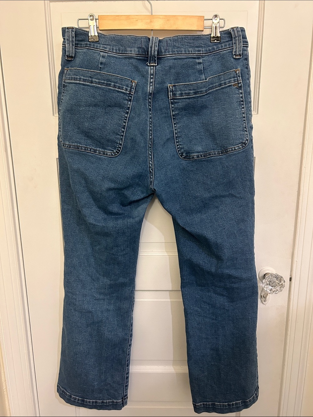 Madewell Mid-Rise Kick Out Cropped Jeans - Picture 4 of 6